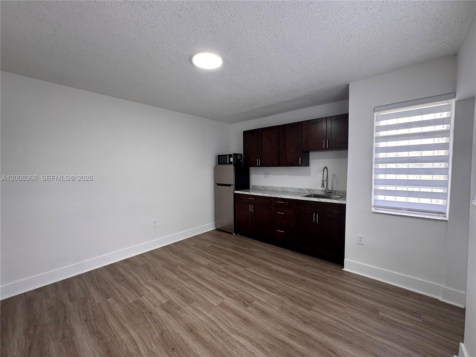 3632 Southwest 87th Avenue Miami, FL 33165 - Photo 3 of 6