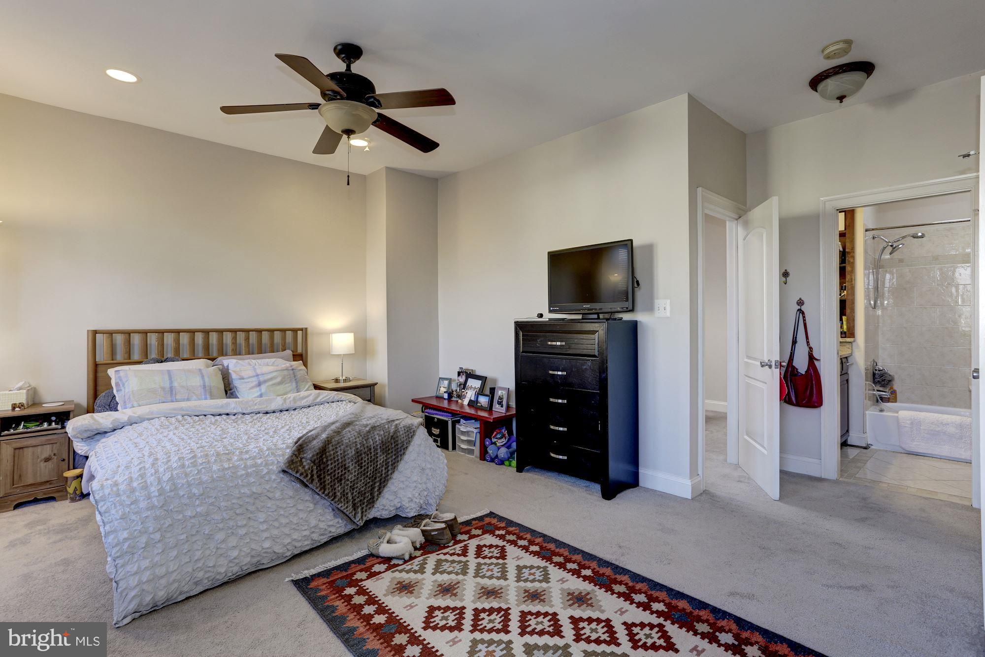 1342 Harvard Street Northwest Washington, DC 20009 - Photo 16 of 48