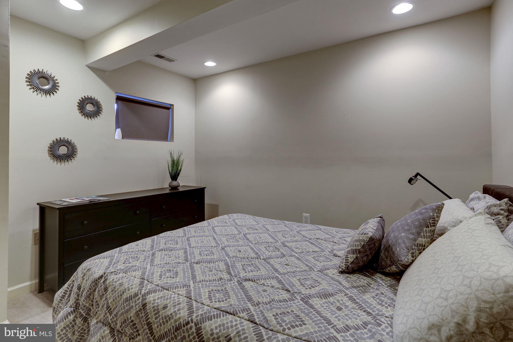 1342 Harvard Street Northwest Washington, DC 20009 - Photo 29 of 48