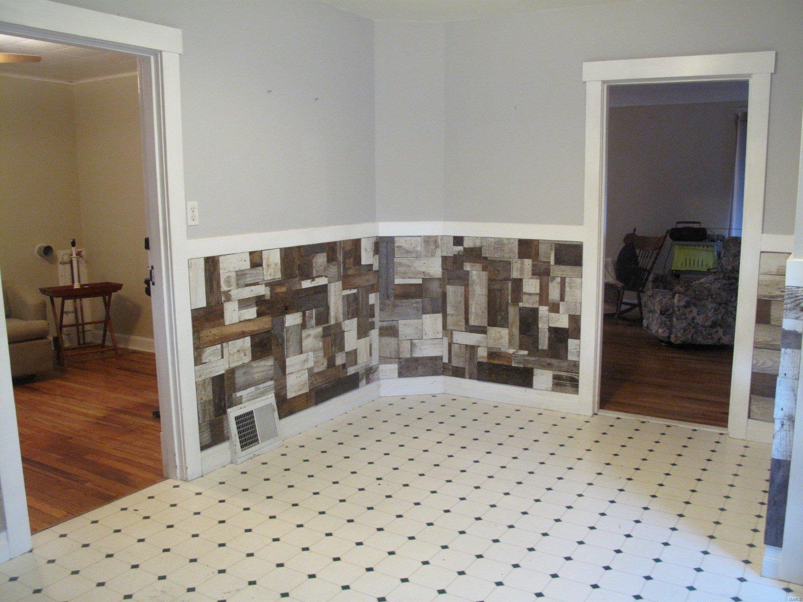 723 North Florissant Road St. Louis, MO 63135 - Photo 13 of 25 Gallery Image 13
