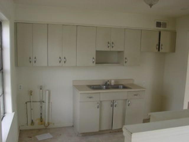 1874 Bauer Road Indianapolis, IN 46218 - Photo 4 of 6 Gallery Image 4