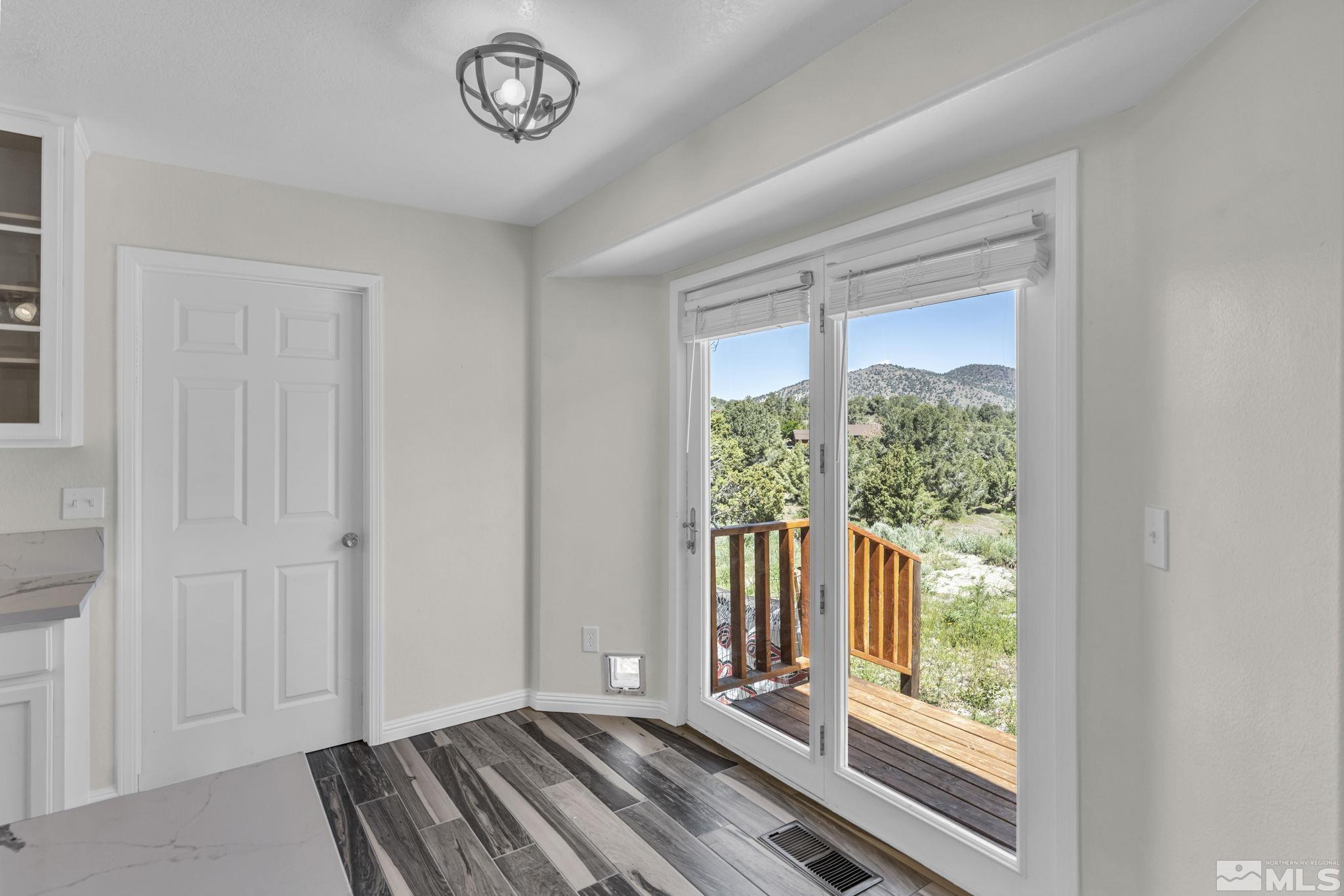 21520 Dortort Drive Reno, NV 89521 - Photo 3 of 39 Photo 3