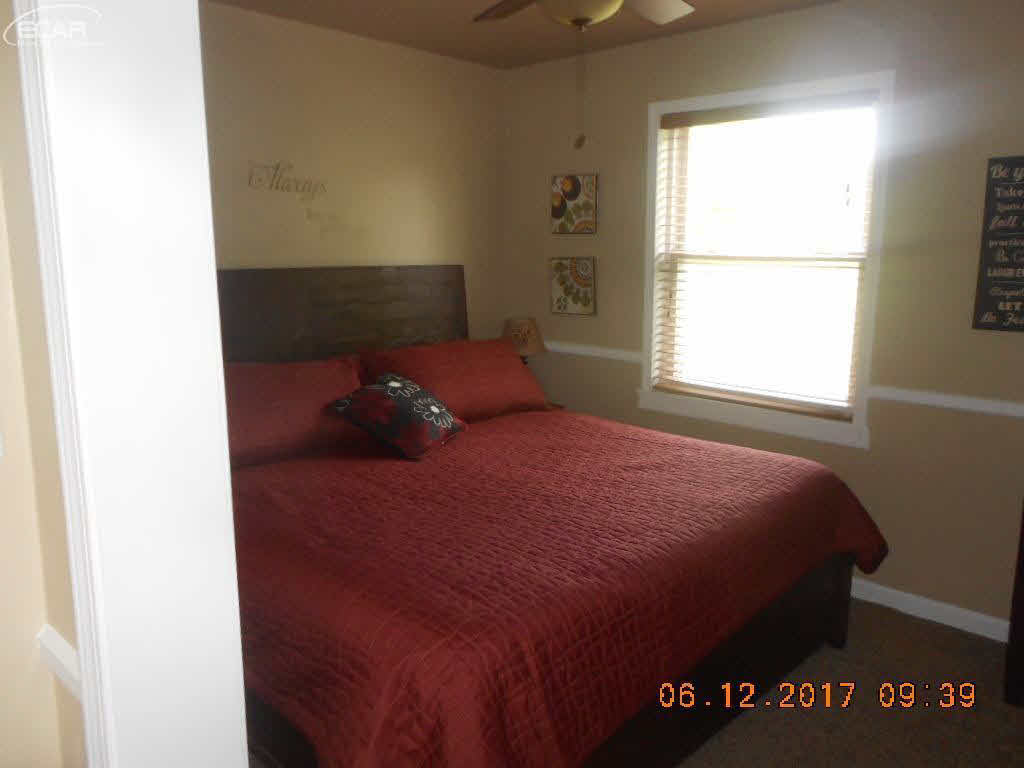 7490 East Lake Road Millington, MI 48746 - Photo 16 of 34 21307596-15.JPG