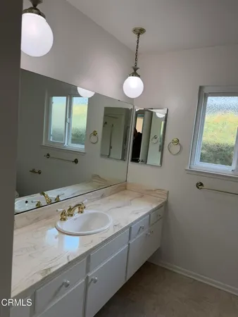 $669,900 | 257 East Garden Green, Port Hueneme, CA 93041