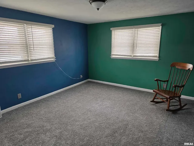 $259,900 | 922 Birchwood Drive, Washington, IL 61571