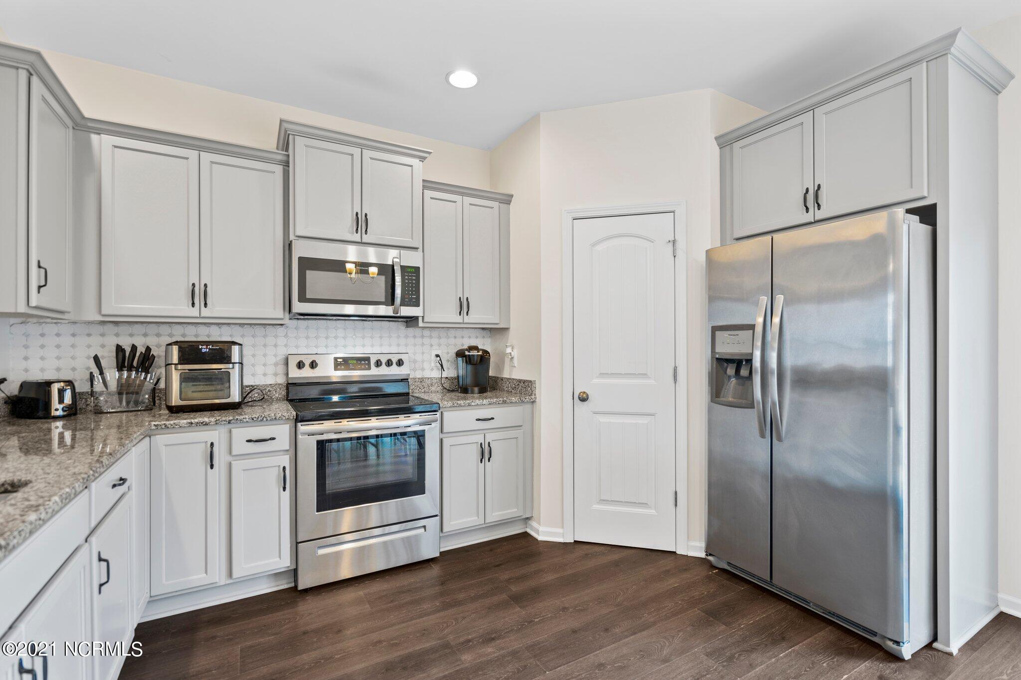 469 Lehigh Road Wilmington, NC 28412 - Photo 11 of 43 35-web-or-mls-DSC07996