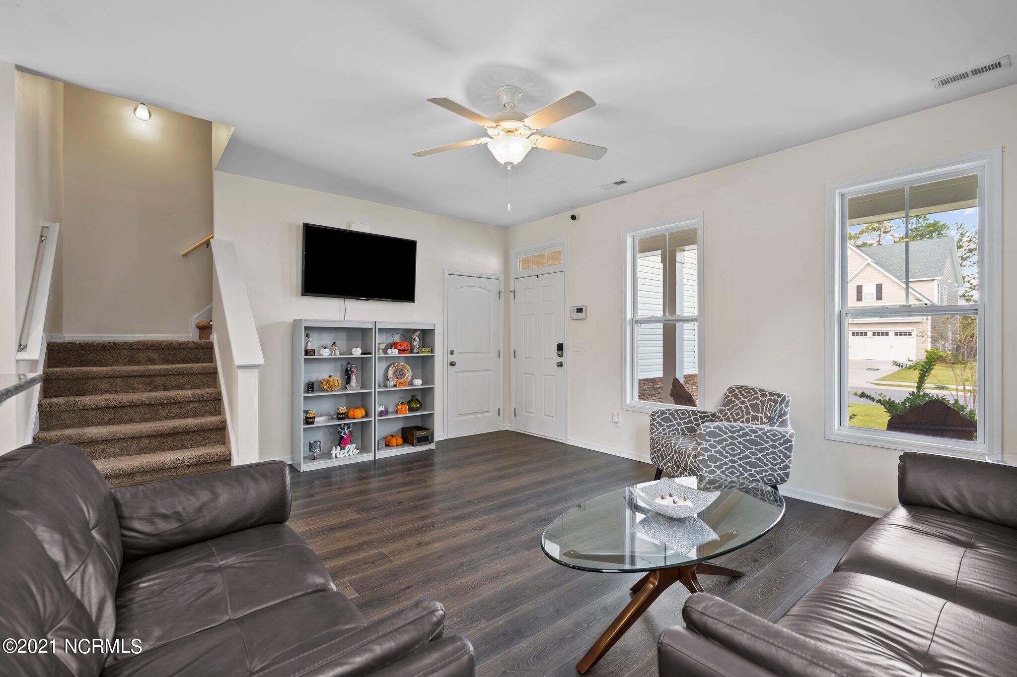 469 Lehigh Road Wilmington, NC 28412 - Photo 7 of 43 32-web-or-mls-DSC07987