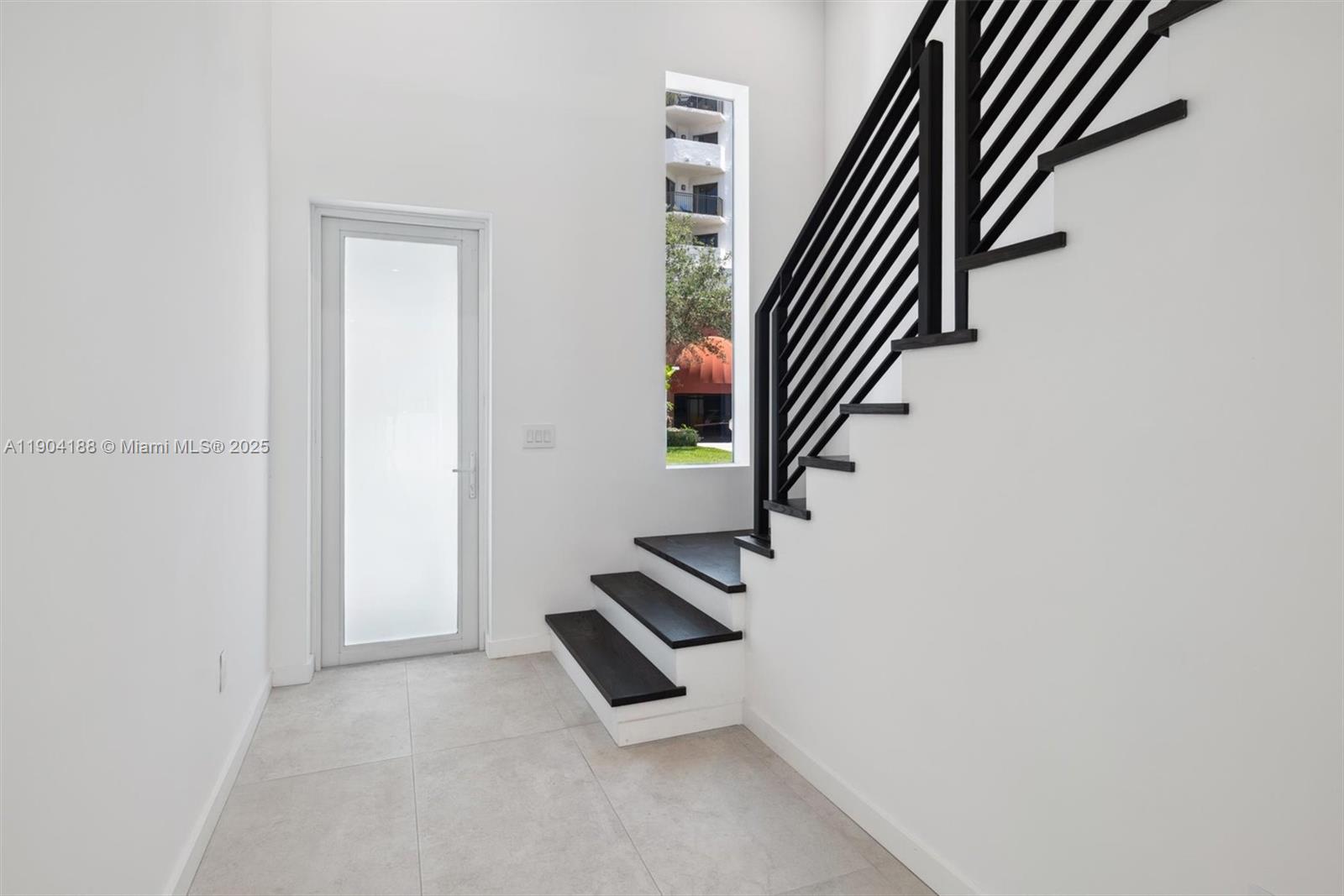 554 North Riverside Drive, Unit B Pompano Beach, FL 33062 - Photo 24 of 48 an entryway in the hall