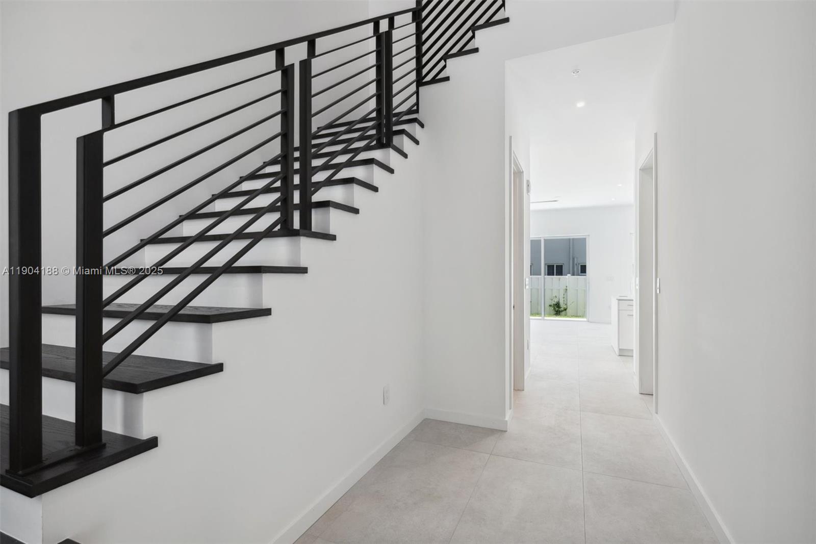 554 North Riverside Drive, Unit B Pompano Beach, FL 33062 - Photo 25 of 48 an entryway with a flower pot