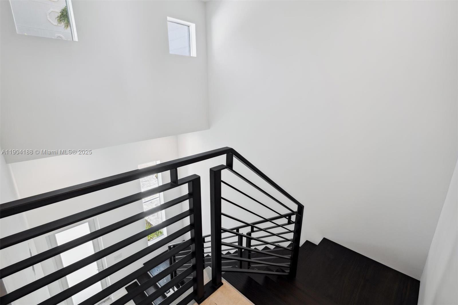 554 North Riverside Drive, Unit B Pompano Beach, FL 33062 - Photo 27 of 48 a view of entryway