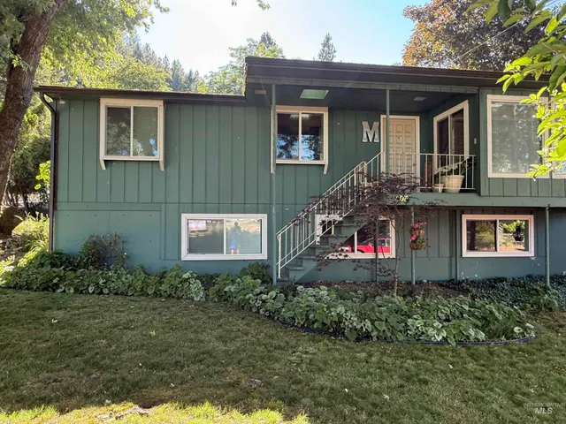 $374,900 | 403 138th Street, Orofino, ID 83544