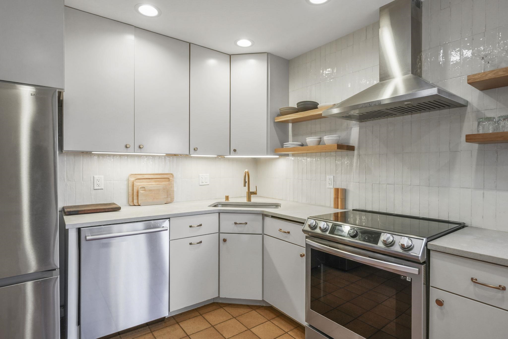 5706 Anchorage Avenue Madison, WI 53705 - Photo 12 of 65