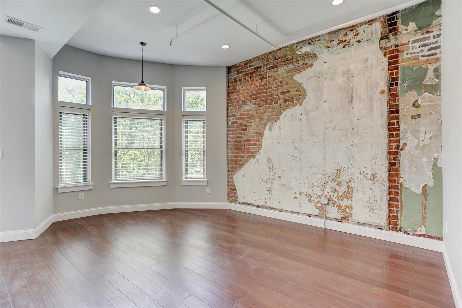 218 West Main Street Urbana, IL 61801 - Photo 13 of 96