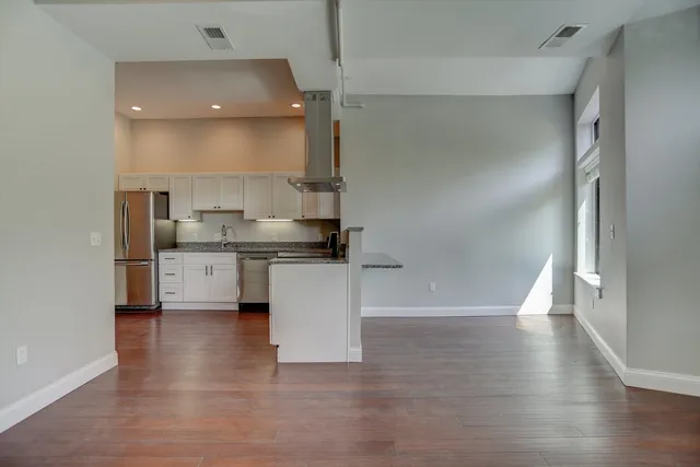 a picture of a wall with a white wall