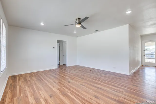 $1,900 | 150 Windsor Drive, San Antonio, TX 78228