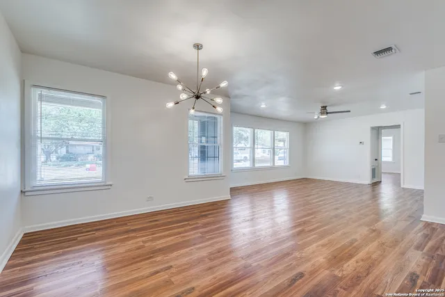 $1,900 | 150 Windsor Drive, San Antonio, TX 78228