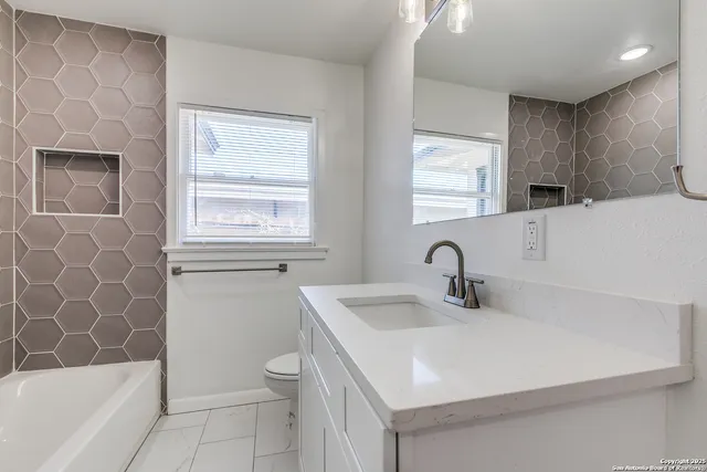 $1,900 | 150 Windsor Drive, San Antonio, TX 78228