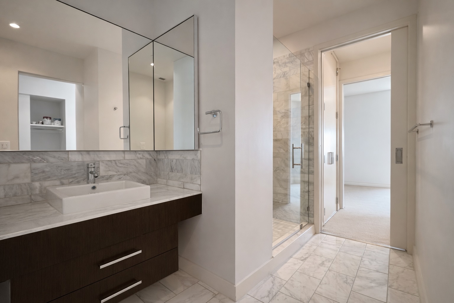 210 Lavaca Street, Unit 2808 Austin, TX 78701 - Photo 20 of 32 a bathroom with a sink and a mirror