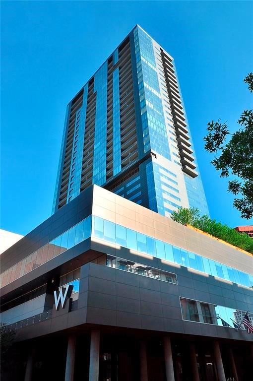 210 Lavaca Street, Unit 2808 Austin, TX 78701 - Photo 28 of 32 a view of balcony with a potted plant