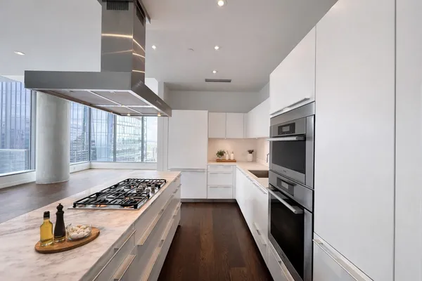 $8,675 | 210 Lavaca Street, Unit 2808, Austin, TX 78701