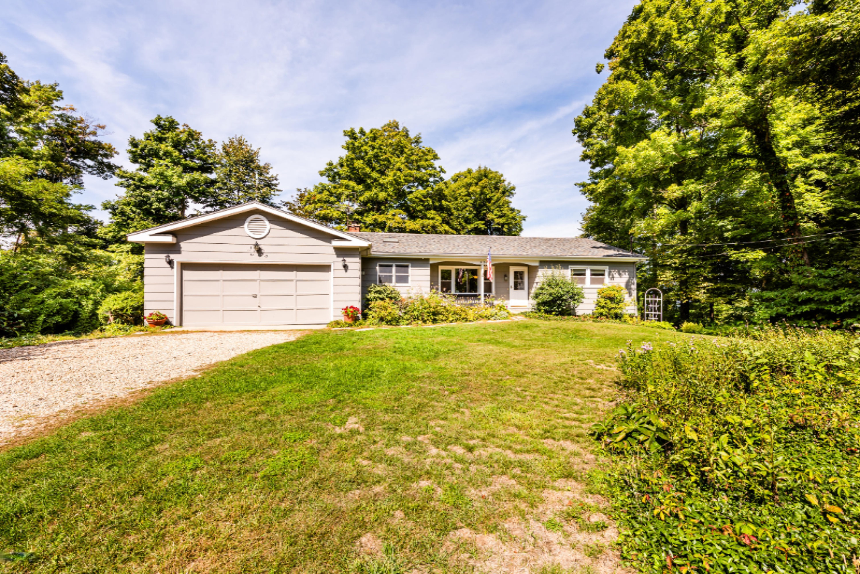 14194 Bluff Road Lakeside, MI 49116 - Photo 2 of 34 Bluff-602