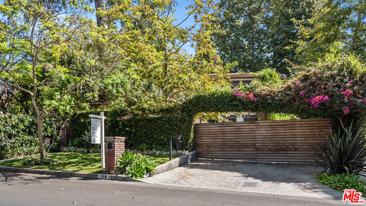 558 East Channel Road Santa Monica, CA 90402 - Photo 2 of 34 a view of outdoor space and street view