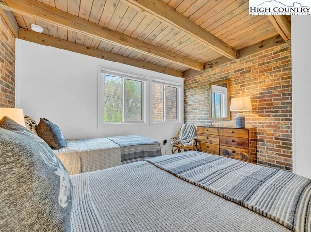 $389,900 | 104 Snow Plow Lane, Unit 2, Beech Mountain, NC 28604