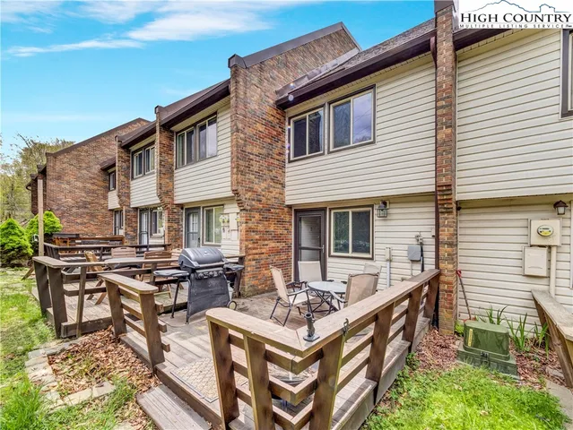 $389,900 | 104 Snow Plow Lane, Unit 2, Beech Mountain, NC 28604