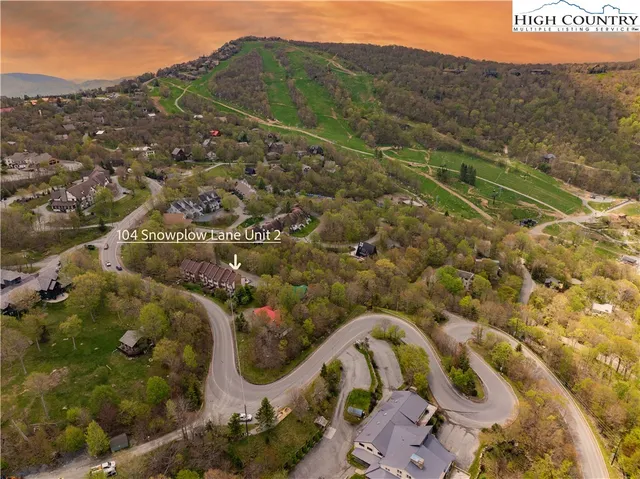 $389,900 | 104 Snow Plow Lane, Unit 2, Beech Mountain, NC 28604