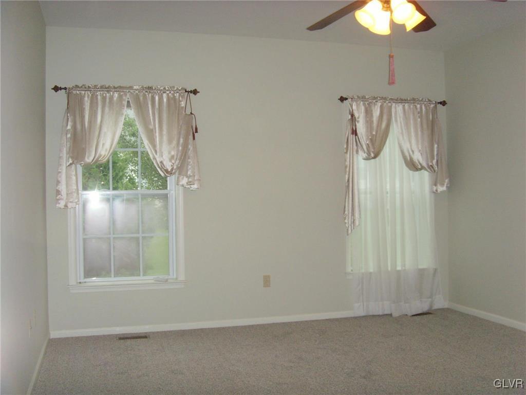 1361 Fox Ridge Easton, PA 18040 - Photo 13 of 25 Gallery Image 13