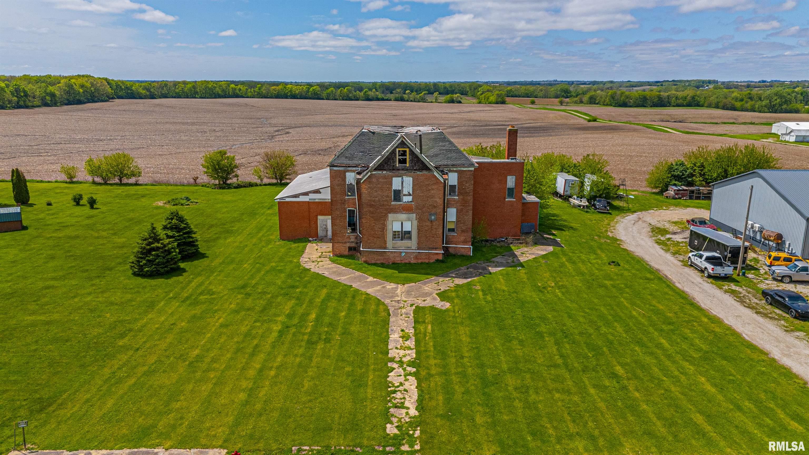 507 School Street Waynesville, IL 61778 - Photo 1 of 10
