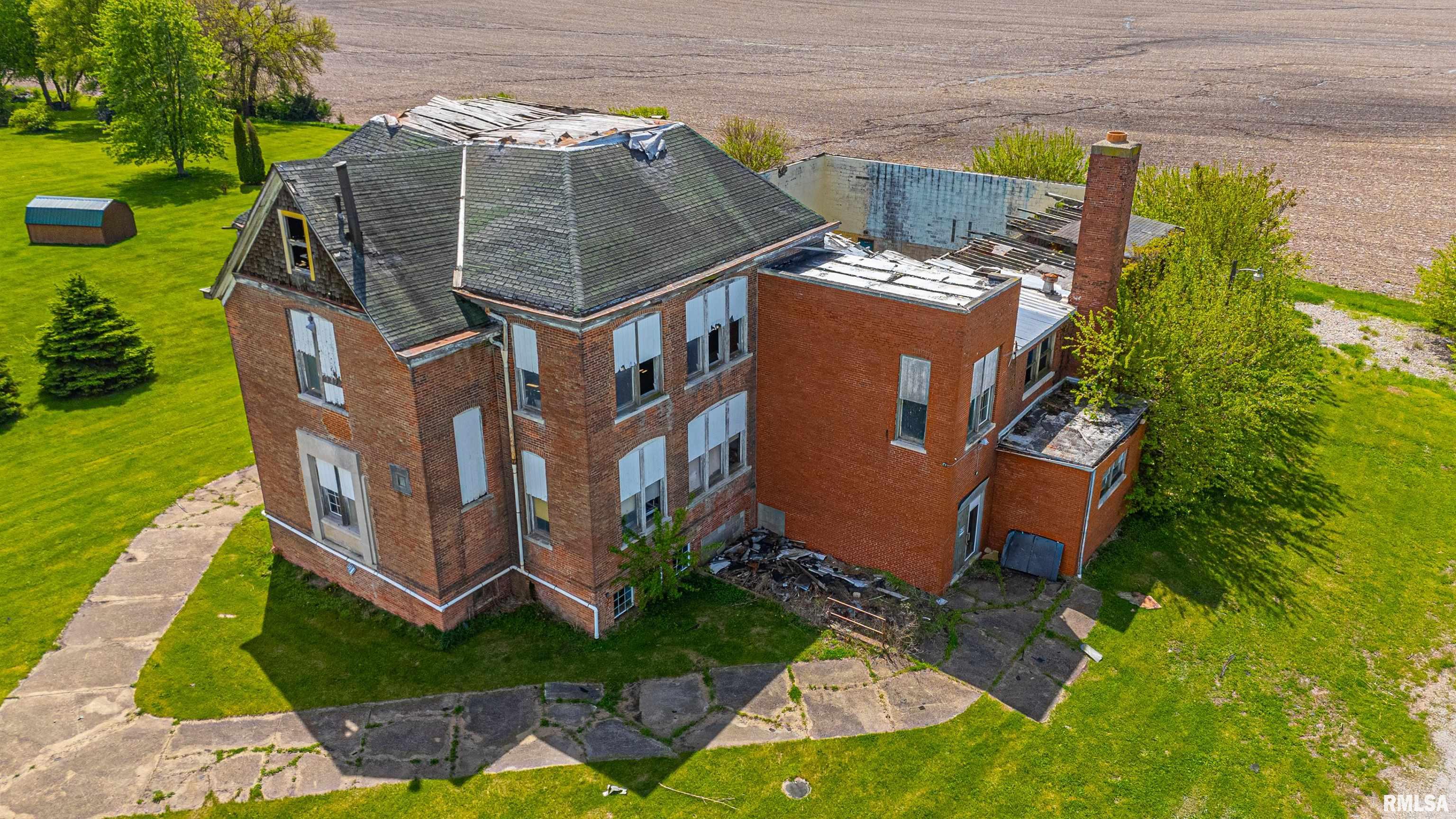 507 School Street Waynesville, IL 61778 - Photo 4 of 10