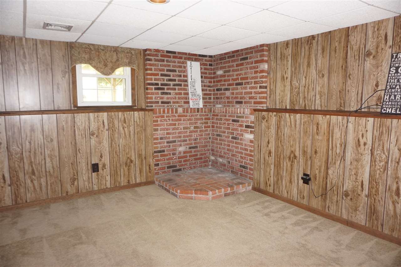 390 Main Dunstable Road Nashua, NH 03062 - Photo 25 of 35