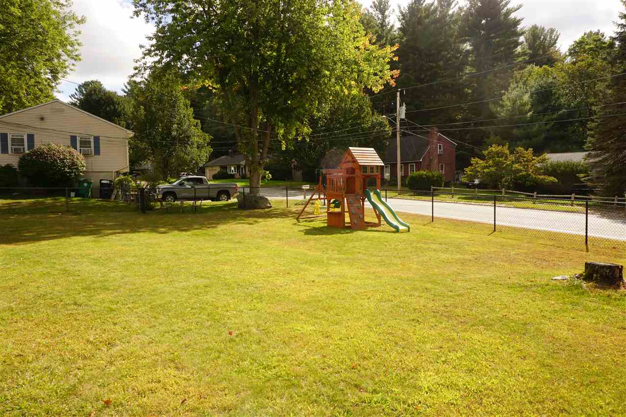 390 Main Dunstable Road Nashua, NH 03062 - Photo 4 of 35