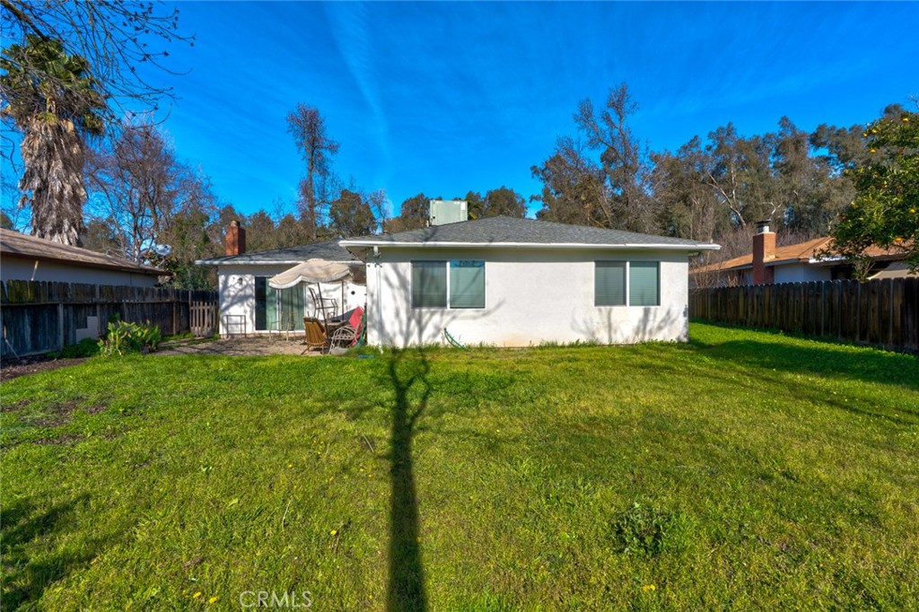 1840 Cheyenne Drive Merced, CA 95348 - Photo 53 of 90 a front view of house with yard and green space
