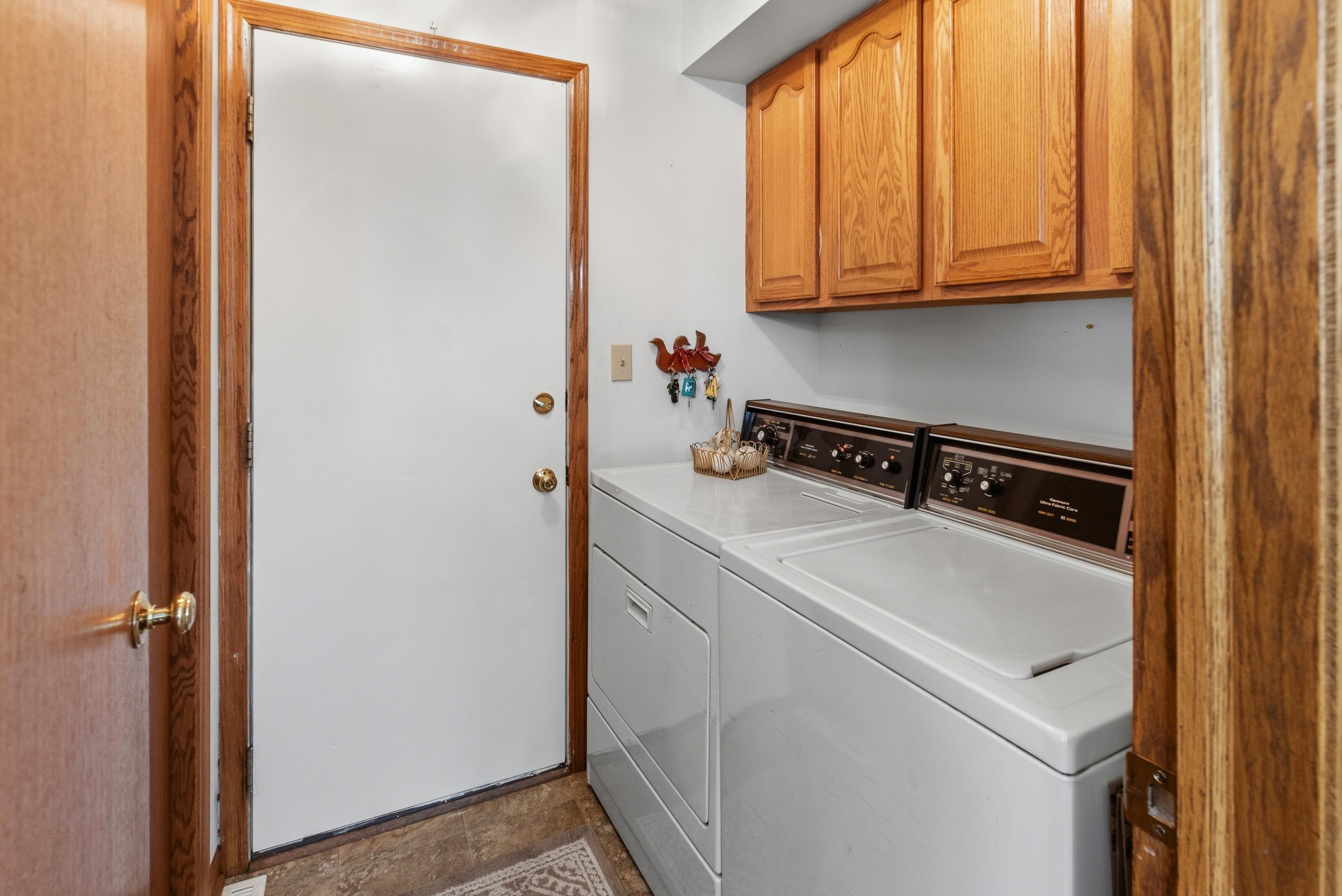 6457 Norfolk Lane Racine, WI 53406 - Photo 17 of 42