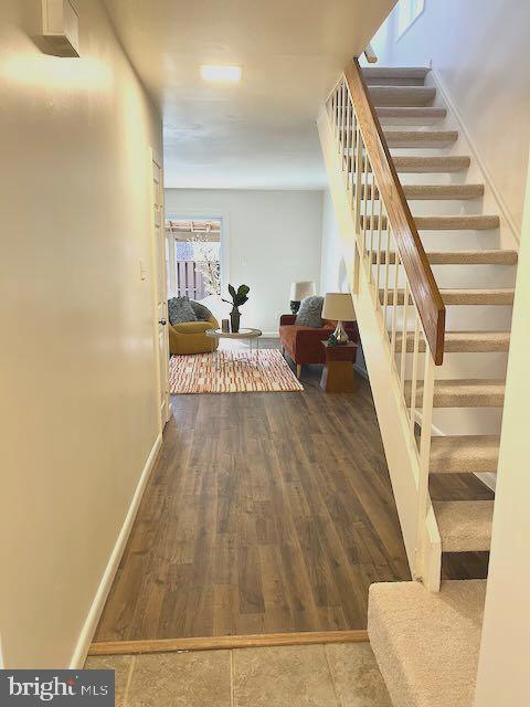 12157 Captiva Court Reston, VA 20191 - Photo 2 of 30