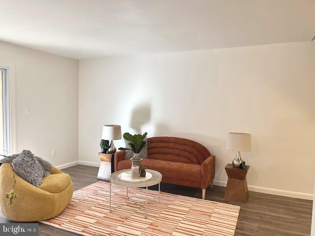 12157 Captiva Court Reston, VA 20191 - Photo 3 of 30