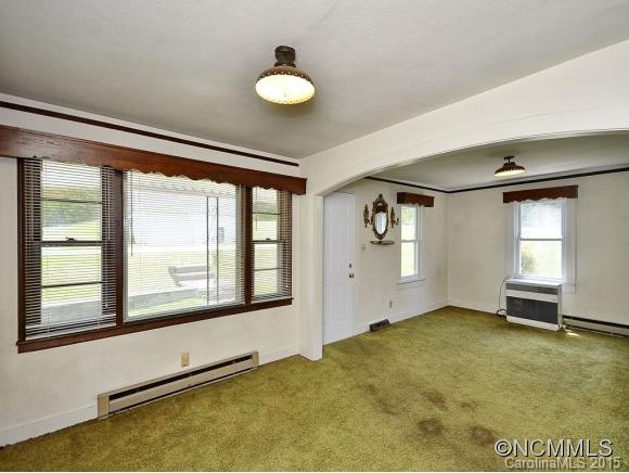 6261 Old Clyde Road Canton, NC 28716 - Photo 3 of 12