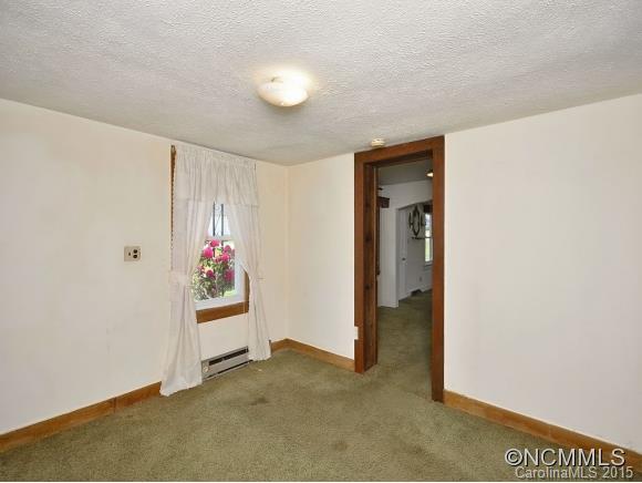 6261 Old Clyde Road Canton, NC 28716 - Photo 4 of 12