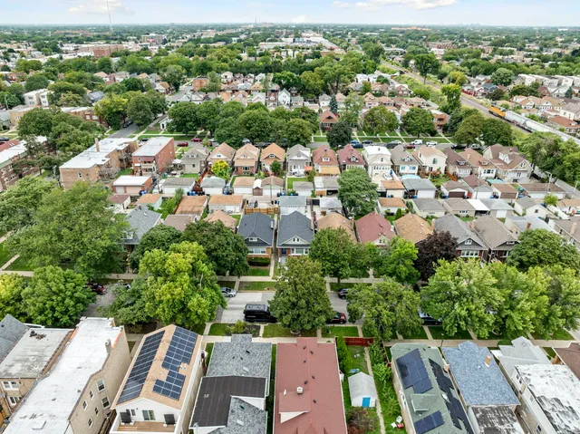 $3,250 | 4630 West Montana Street, Chicago, IL 60639