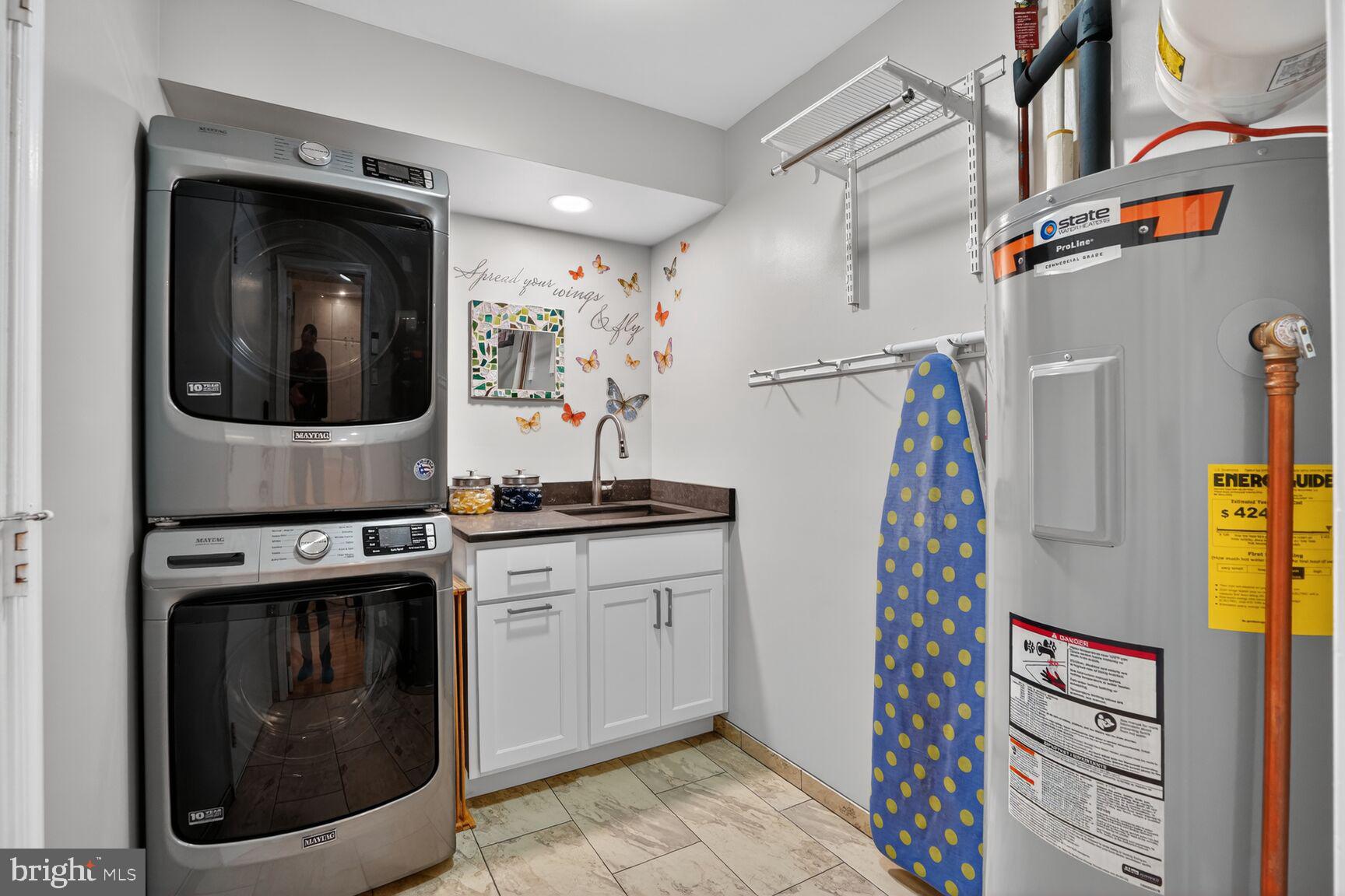 1354 Shallow Ford Road Herndon, VA 20170 - Photo 29 of 34 a utility room with dryer and washer