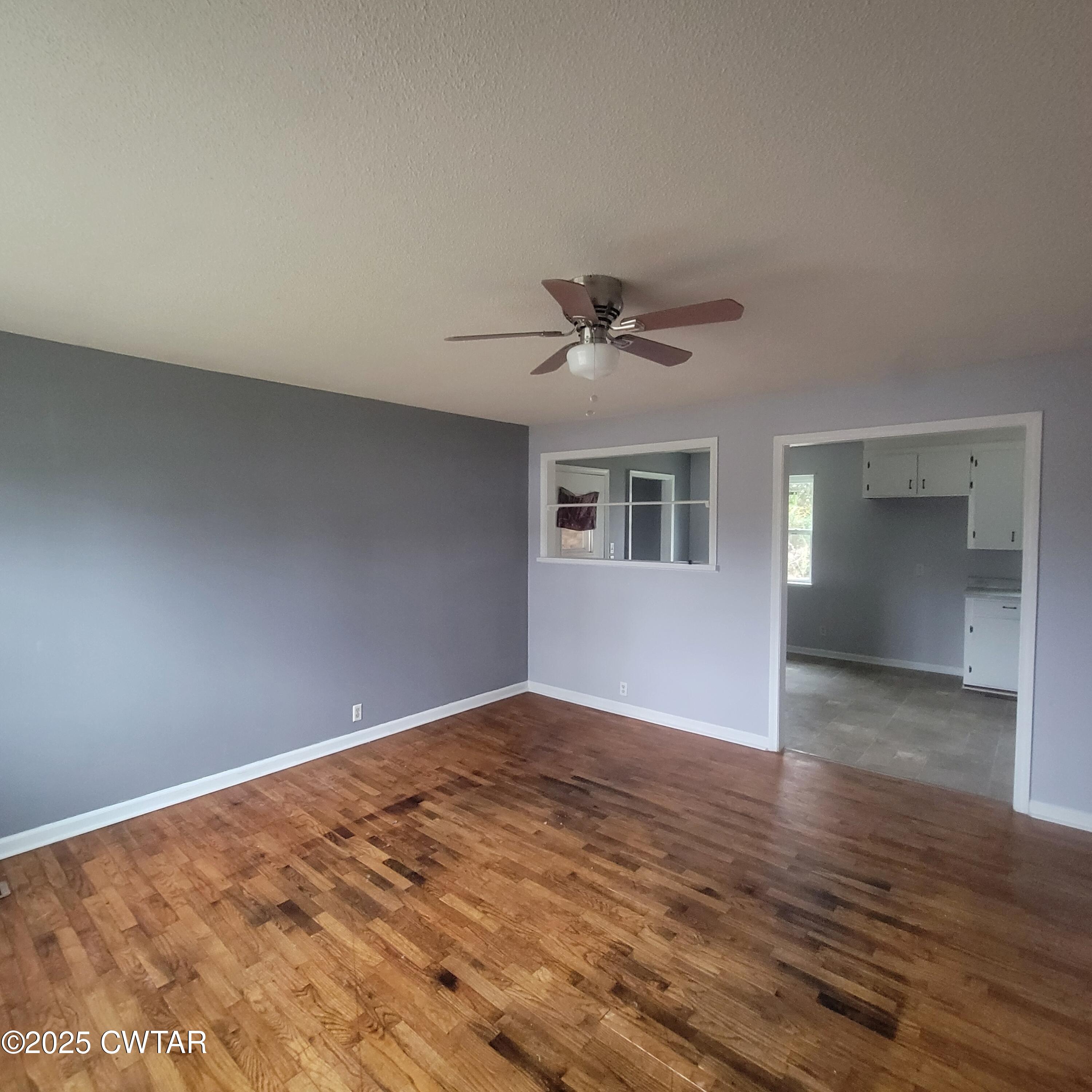 201 Cross Street Rutherford, TN 38369 - Photo 9 of 14 a view of an empty room with a window