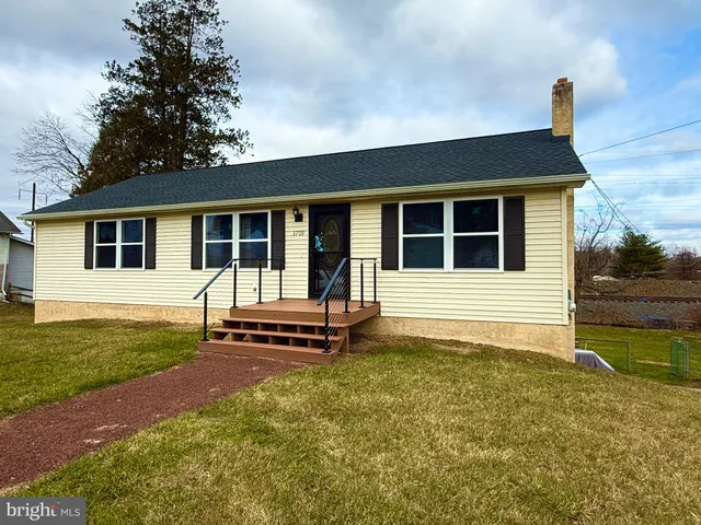 $329,900 | 3709 Hazelwood Avenue, Downingtown, PA 19335