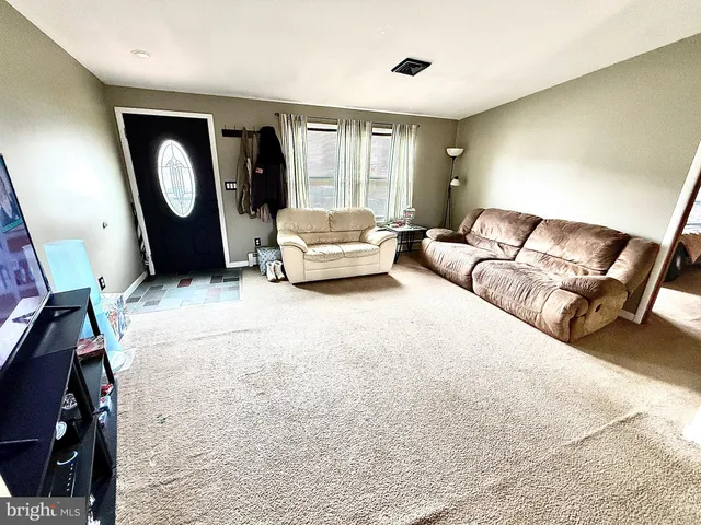 $329,900 | 3709 Hazelwood Avenue, Downingtown, PA 19335