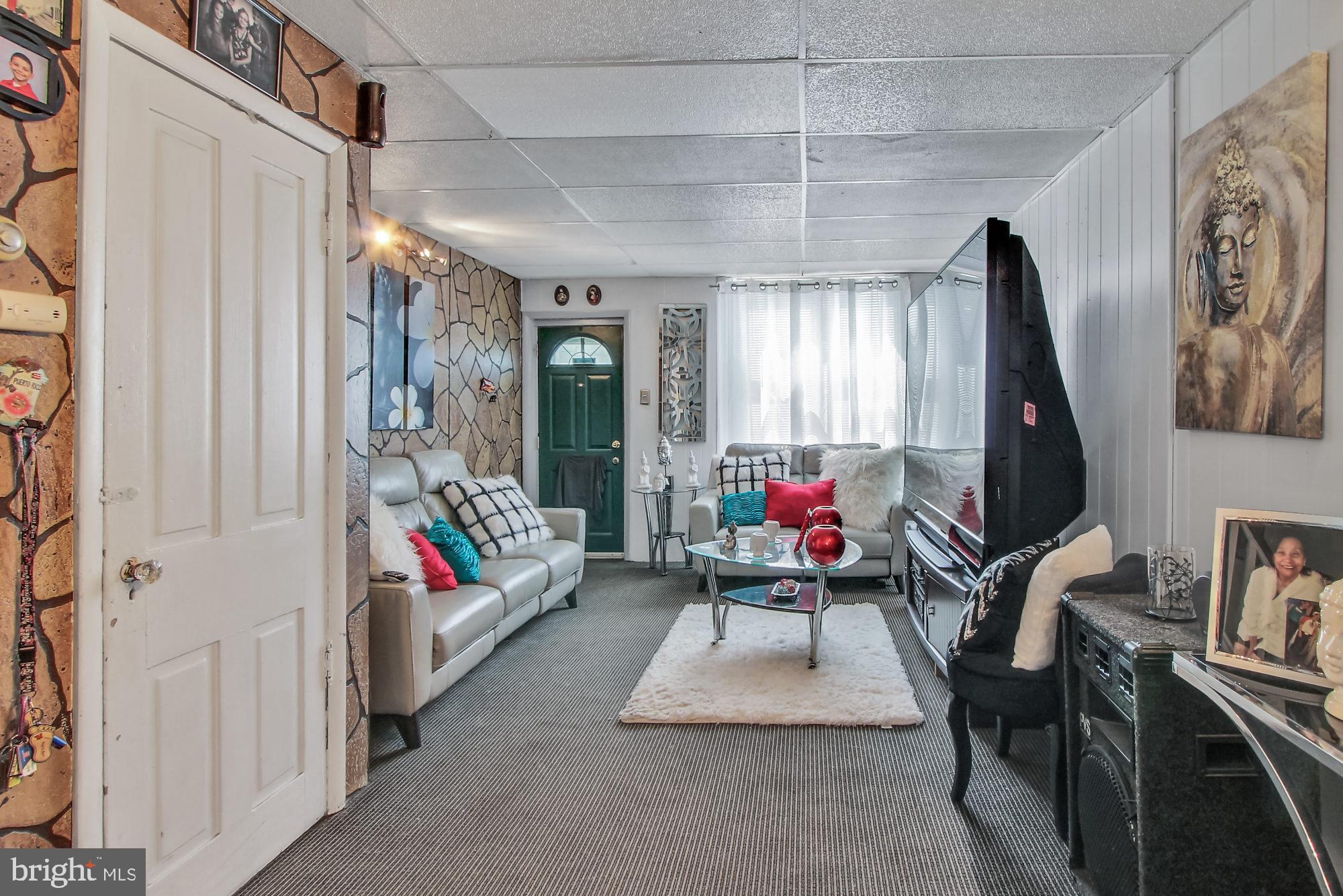 751 Locust Street Reading, PA 19604 - Photo 4 of 21 Gallery Image 4
