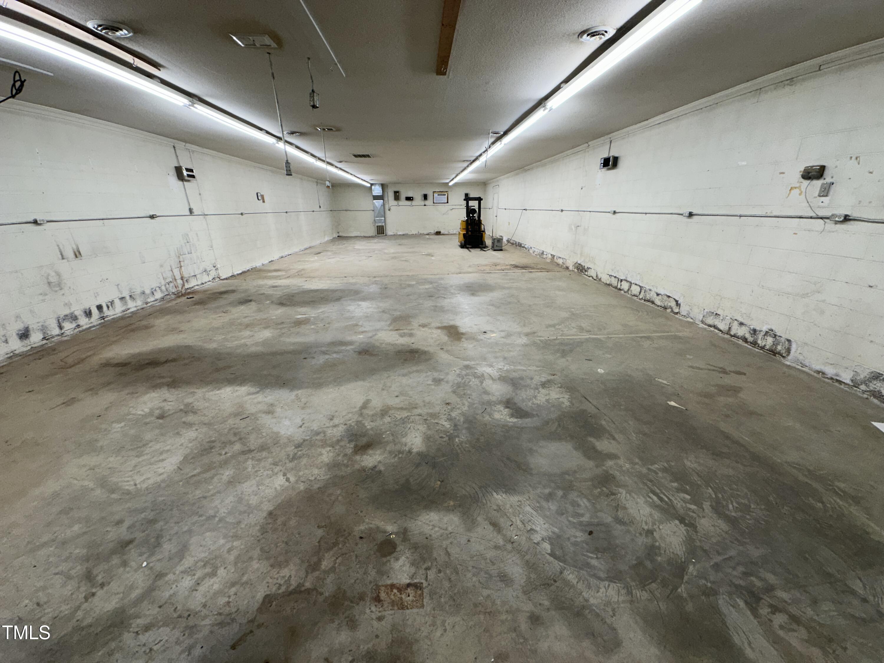 4459 Highway 62 Burlington, NC 27215 - Photo 23 of 27 a view of empty room