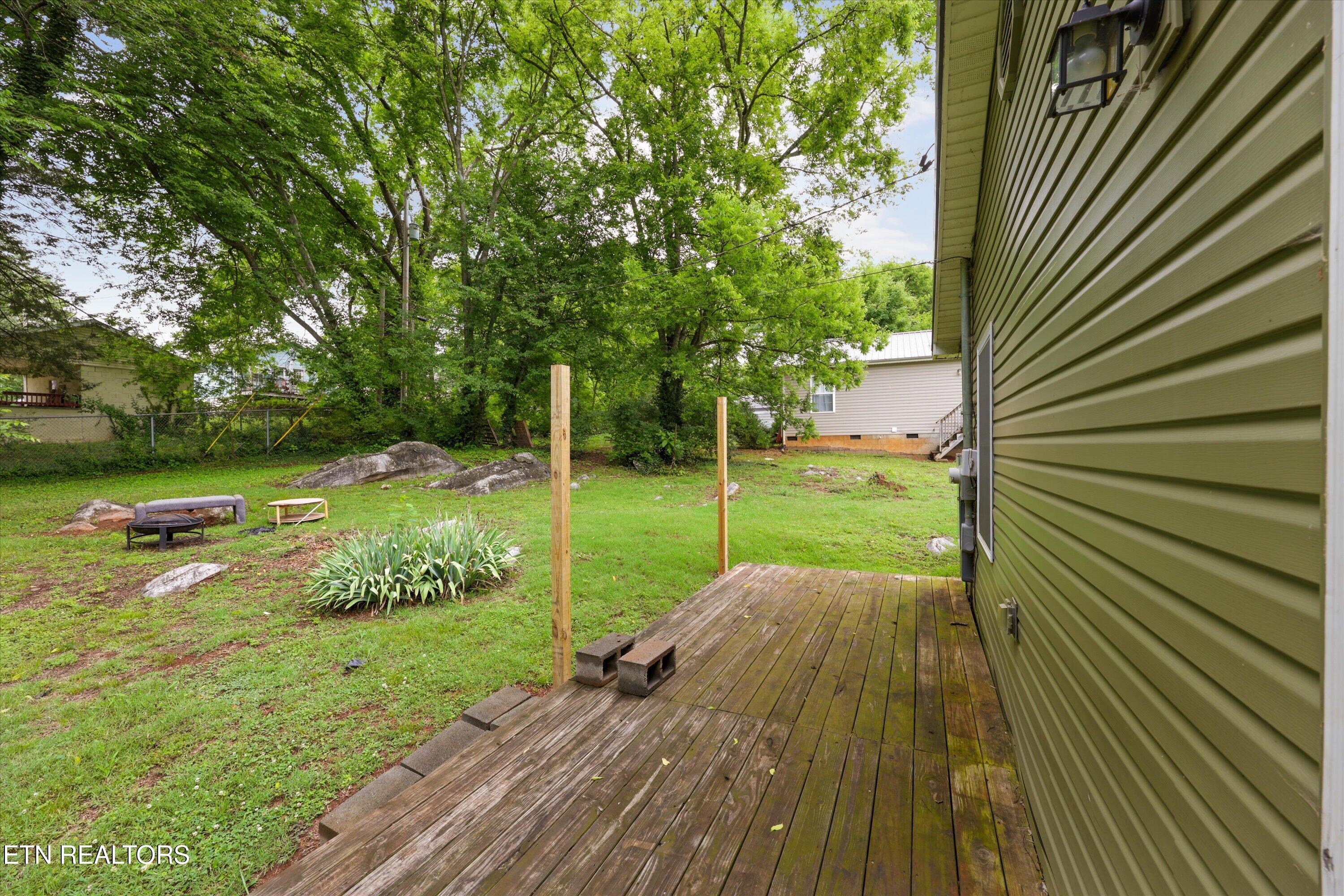 280 West Newcomen Street Alcoa, TN 37701 - Photo 24 of 28 24-280 W Newcomen St 21 - Copy