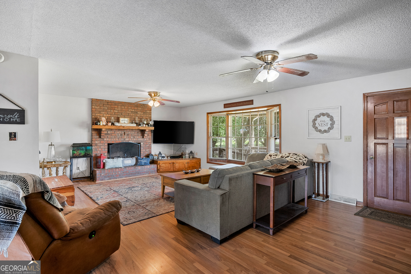 696 Hickory Crossing Road Hartwell, GA 30643 - Photo 2 of 33