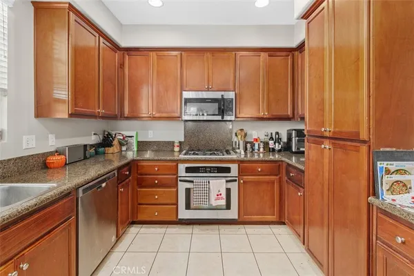 $658,000 | 814 Pyramid Court, Corona, CA 92878